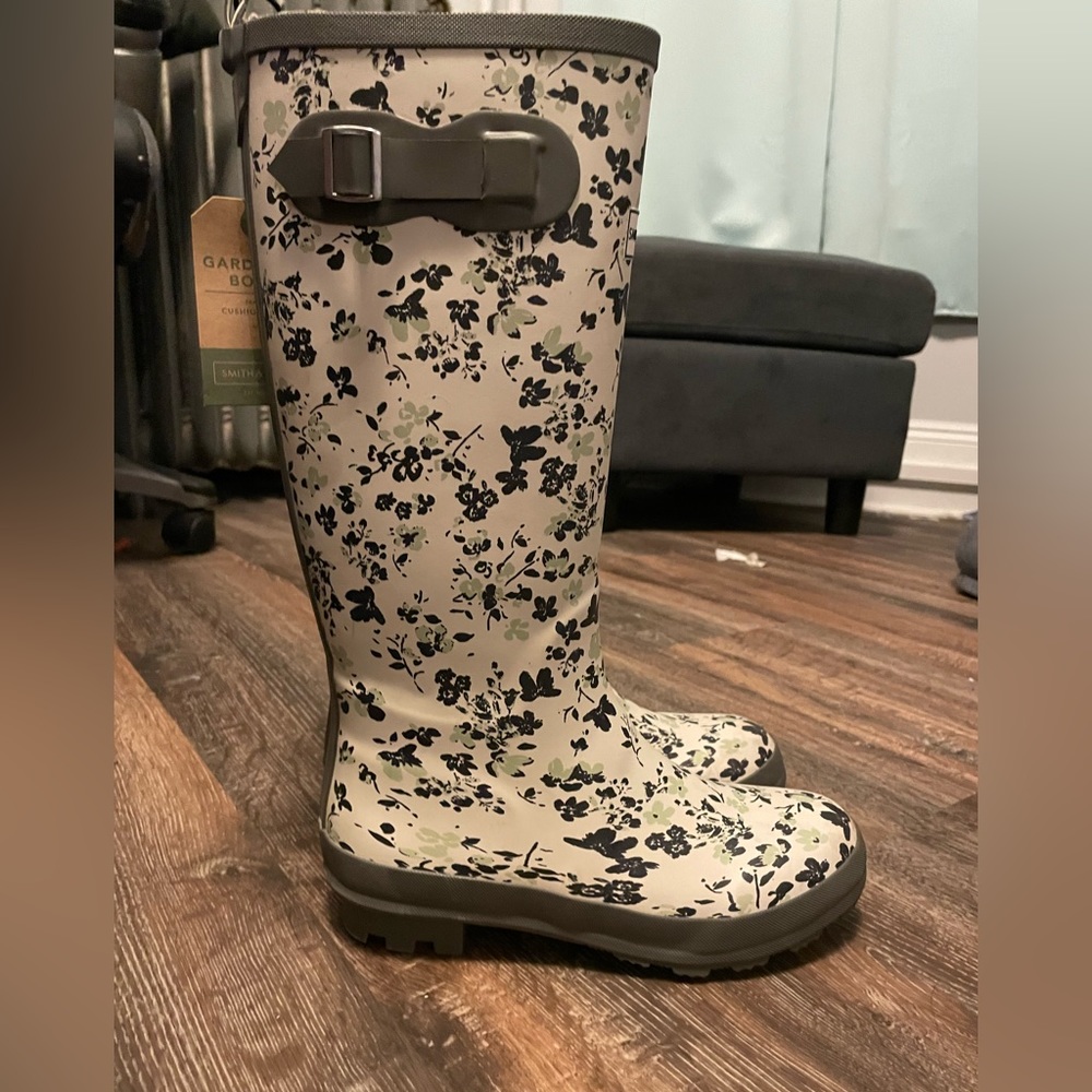 Women’s Rain Boots Size 7